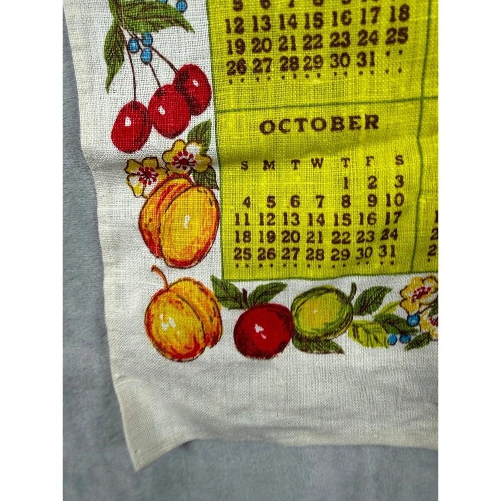 VTG‎ 1981 Linen Kitchen Towel Calendar Fruit Basket and Border 28
